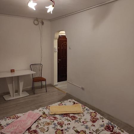 Garsoniera Turda Apartment Exterior photo